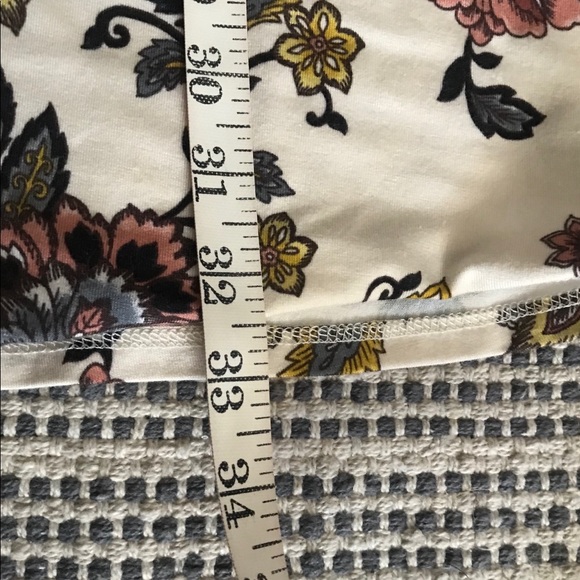 Forever 21 Contemporary cold shoulder dress - Picture 5 of 7